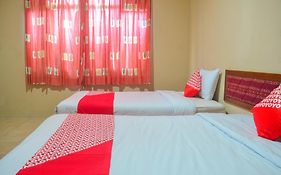 Super OYO 1240 Hotel Pantai Jaya